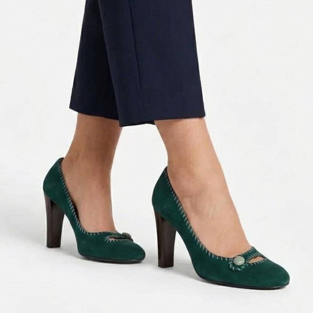 PAZZO Vintage Green Suede Whipstitch Heels Ivory Button Detail 7M